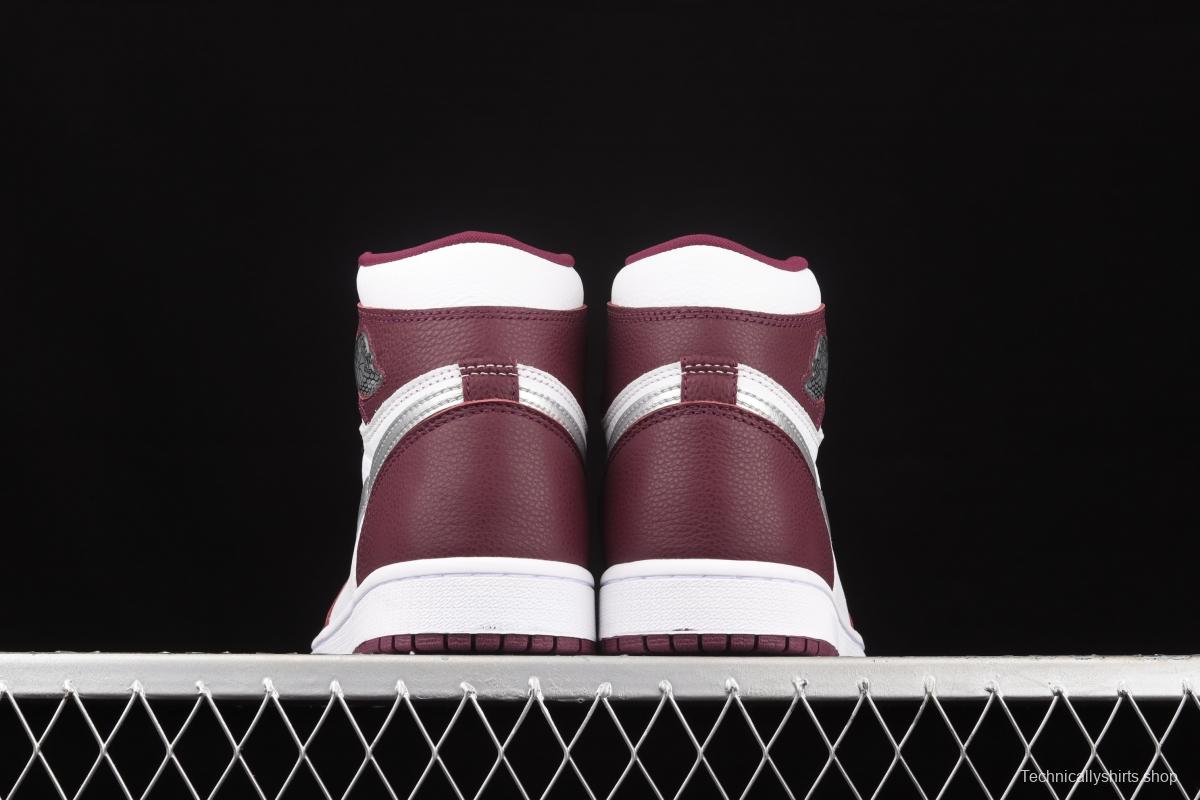 Air Jordan 1 Retro High OG Bordeaux Bordeaux burgundy high top basketball shoes 555088-611