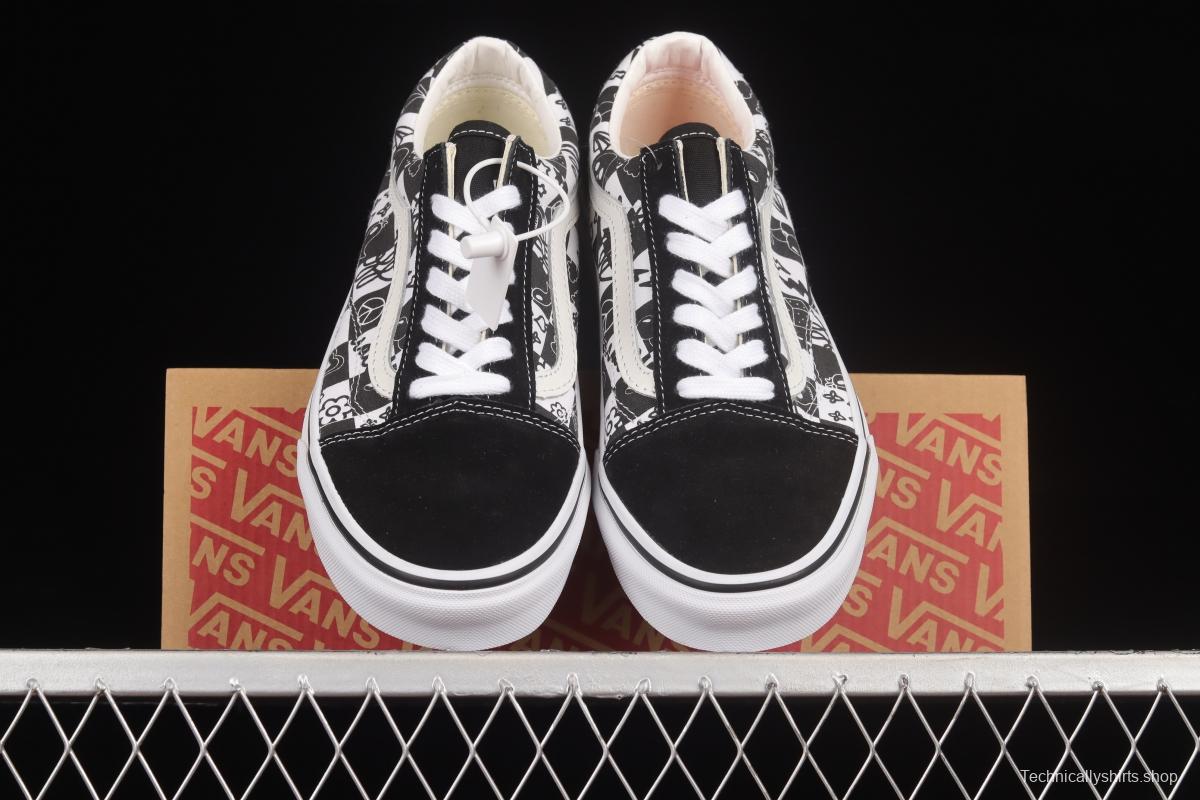 Vans Old Skool timeless classic plaid black and white graffiti print shoes VN0A7Q2J6U6