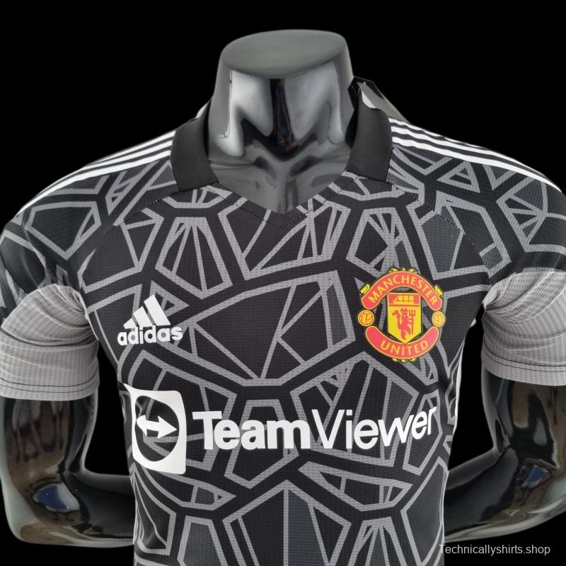 Player Version 22/23 Manchester United Black Goalkeeper