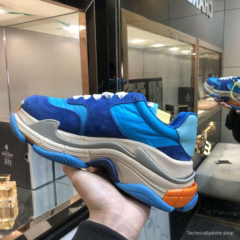 Men/Women Balenciaga Triple S Blue Sneaker Item 6380340