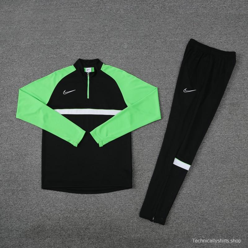 2023 NIKE Black Green Half Zipper Jacket +Pants