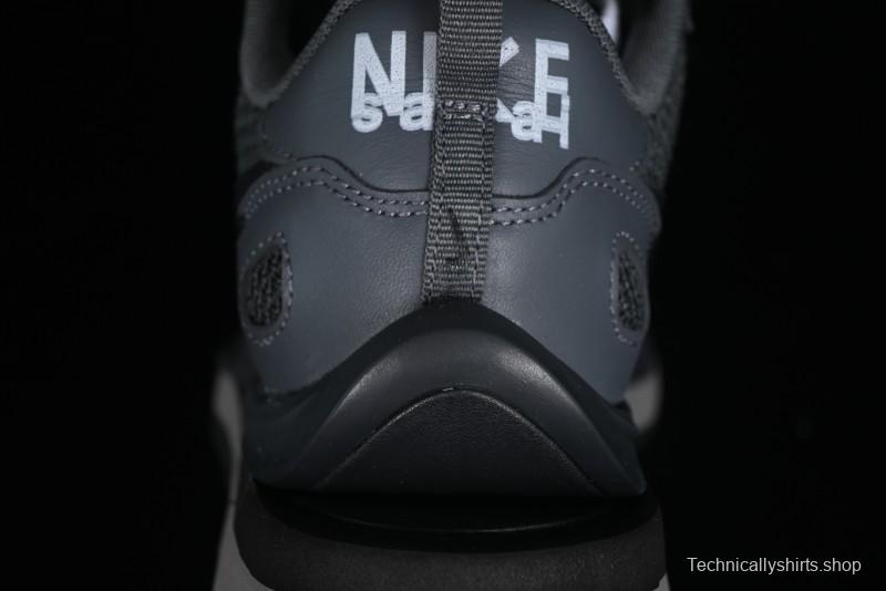 Nike Sacai VaporWaffle 3.0 Fashion-Forward Casual Sneakers - CV1363-105