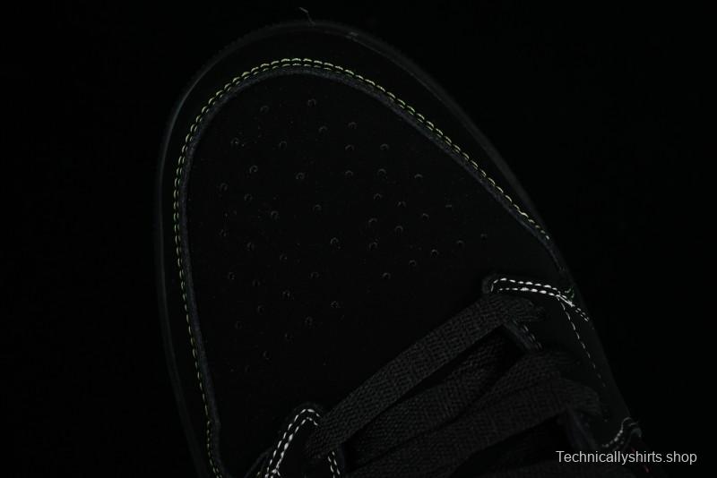 Nike Air Jordan 1 Low AJ1 Black Green Low Top Lifestyle Basketball Shoes - 338145-003