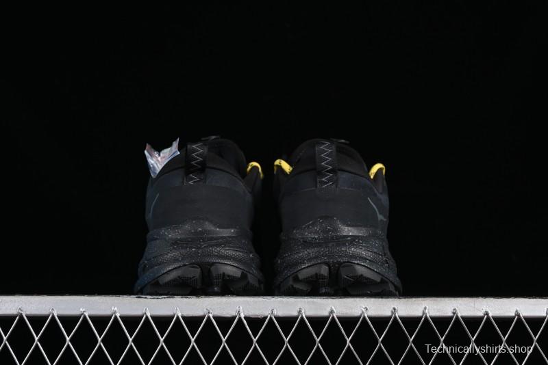 HOKA ONE ONE Tor Summit Low-Top Running Shoes with Geometric Cushioning for Stability and Traction - 1147952 BBLC