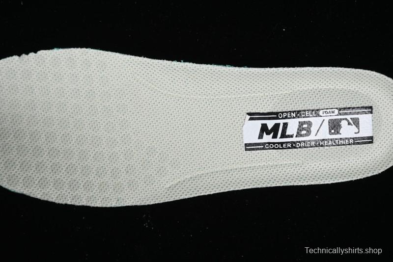 MLB Chunky Classic Base Heel Monogram Lightweight Platform Sneakers - 3ASXCBH4N43BGS