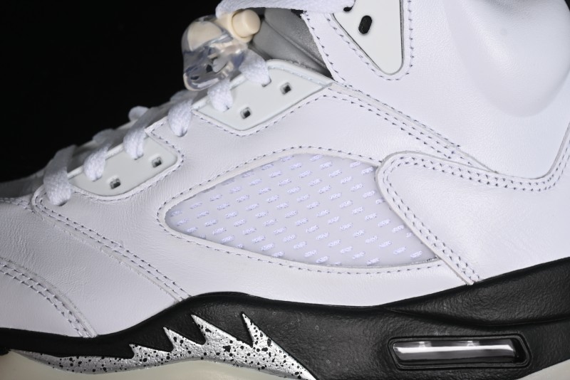 Nike Air Jordan 5 Retro Basketball Shoes in White/Silver/Black - DD0587-110