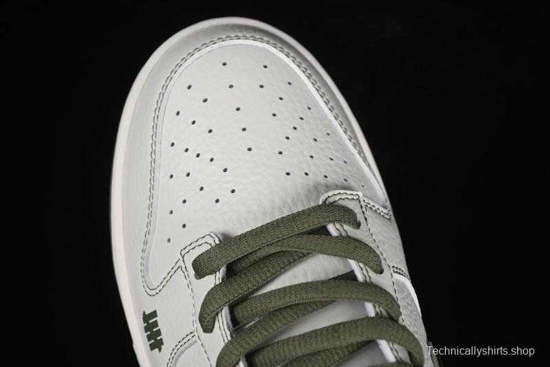 Nike SB Dunk Low x Undefeated Collaboration Casual Skate Shoes - UN1697-633