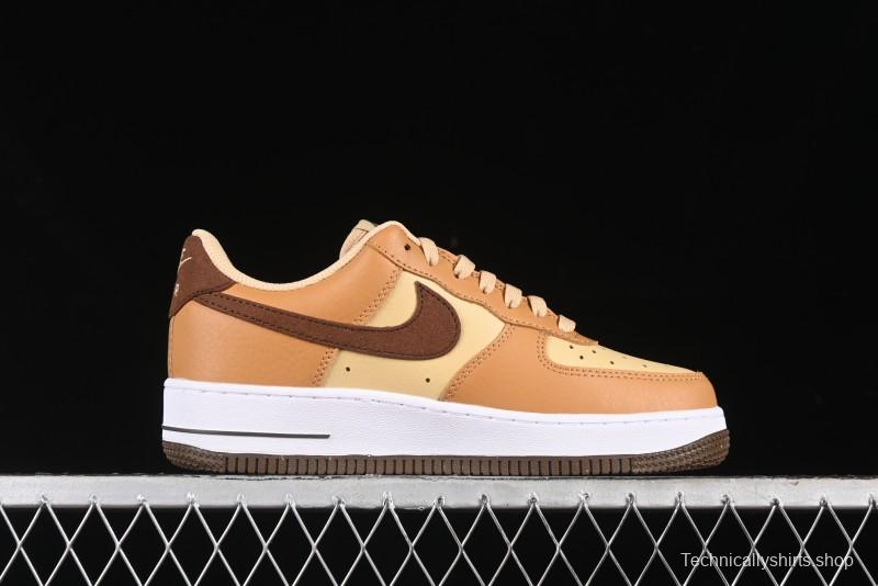 Nike Air Force 1 '07 Low Casual Sneakers with Full-Length Air Cushion - HQ3905-200