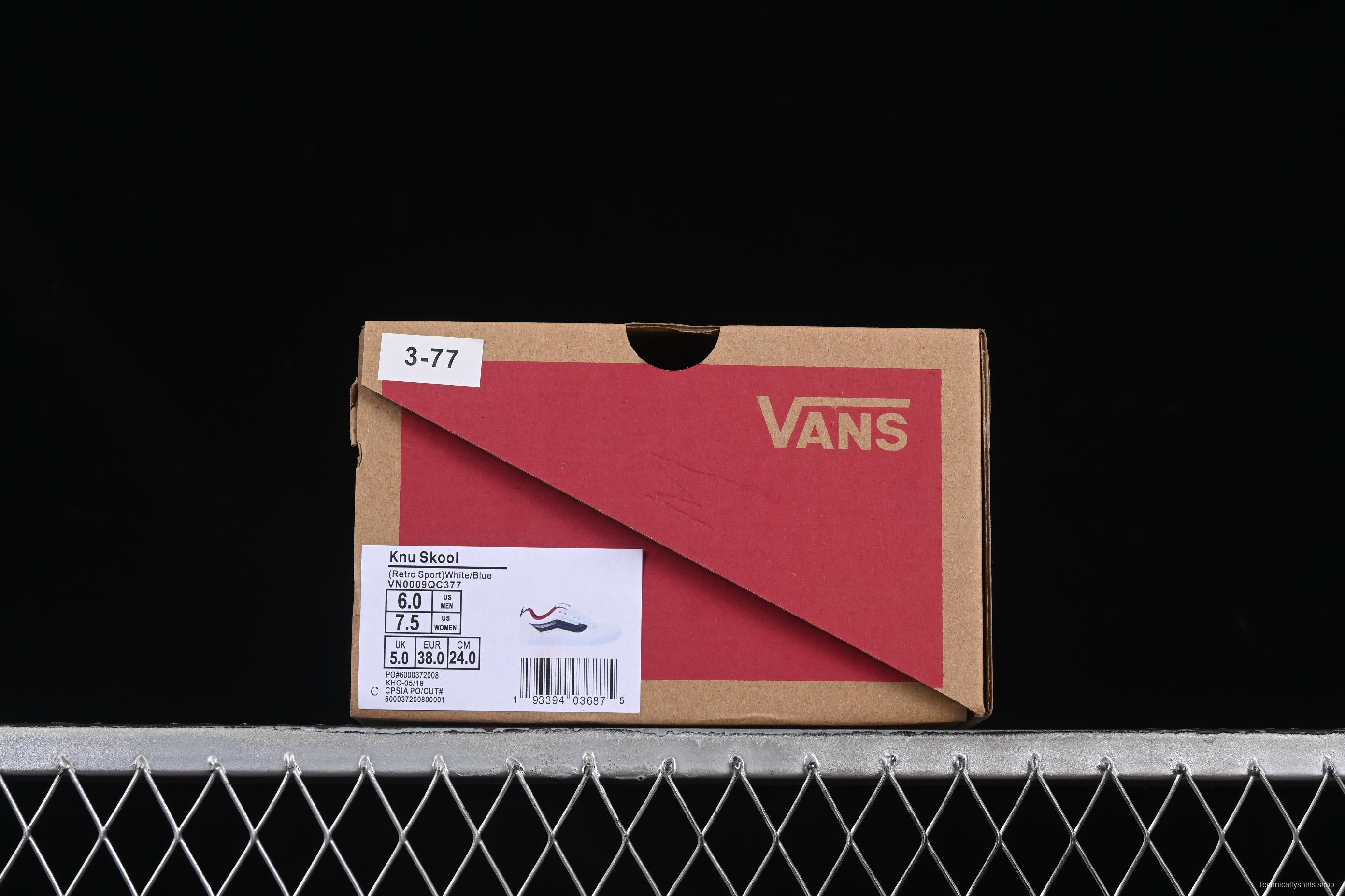 Vans Knu Skool Low Top Retro Chunky Sneakers with Oversized Logo - VN0009QC377