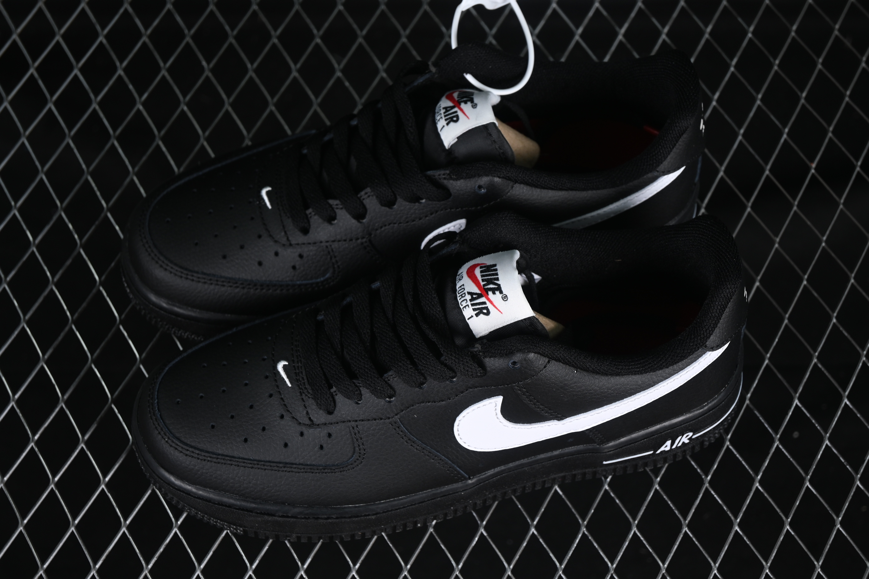 Nike Air Force 1'07 Low Casual Sneakers with Full-Length Air Cushion - HV6359-001