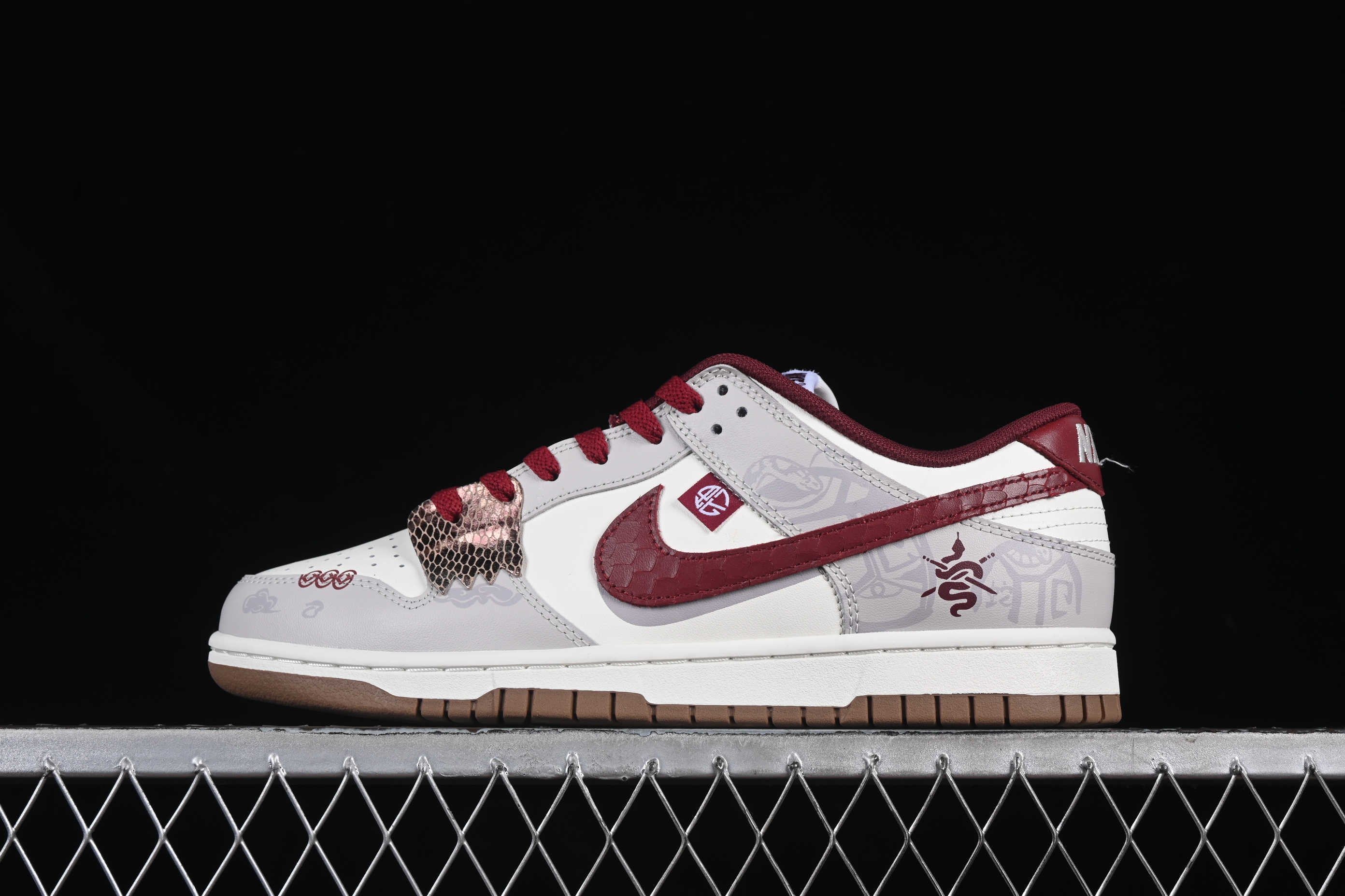 Nike Dunk Low Year of the Snake Limited Edition Low-Top Casual Sneakers - FB7160-161