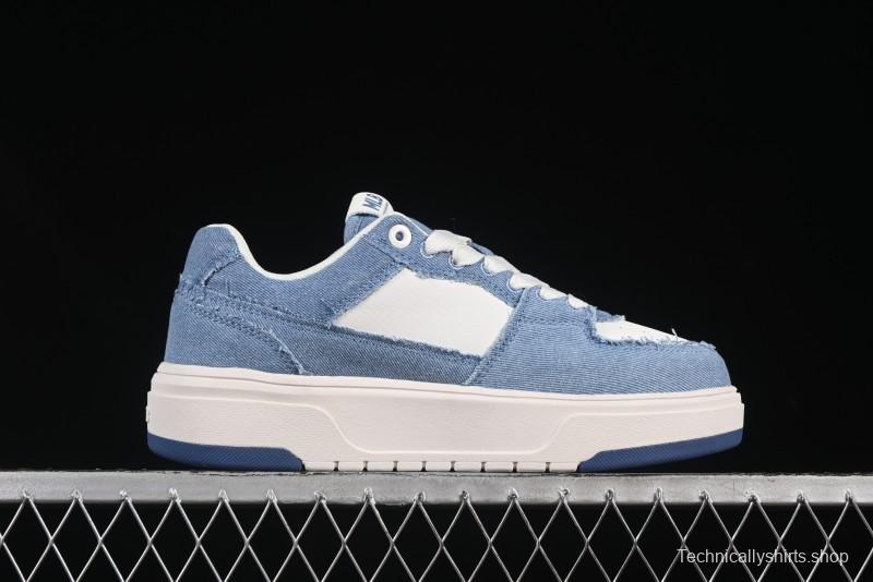 New York Yankees MLB Chunky Liner Lightweight Platform Sneakers with Hook and Loop Closure - 3ASXV015N50BLS