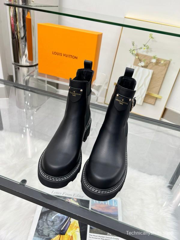 2024 Women Louis Vuitton Black Leather Ankle Boots MJ00310