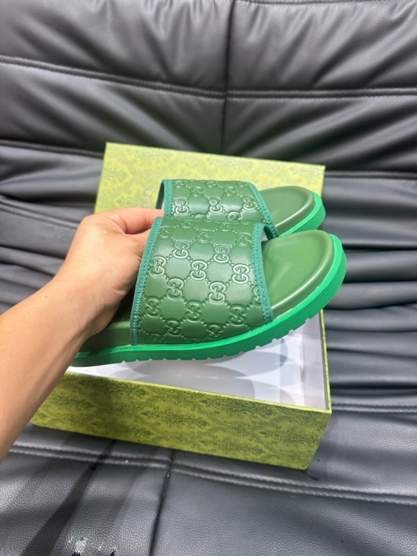 2024 Unisex Gucci Green Leather Mules MJ00200