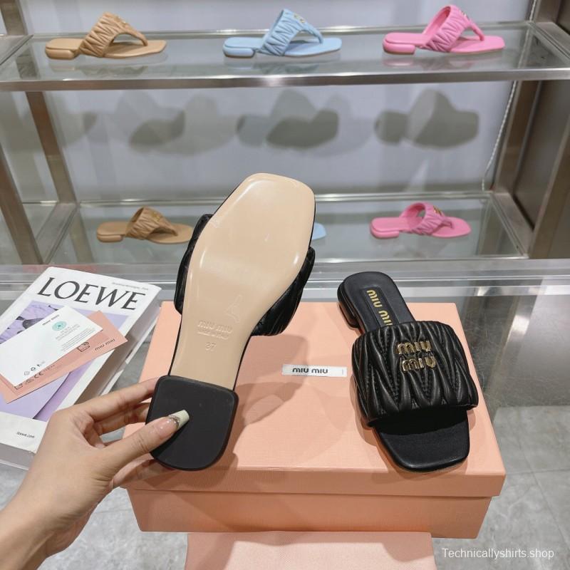 2025 Miumiu Black Leather Slippers KFY00240