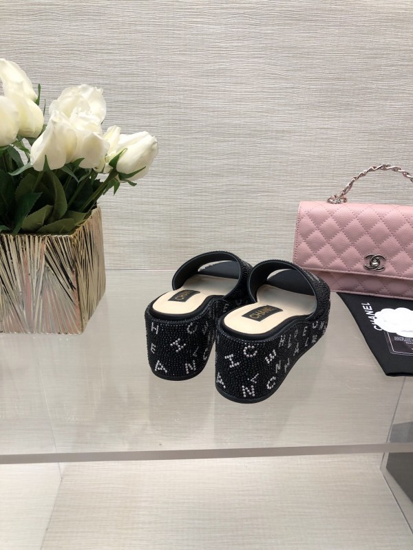 2025 Women Chanel Black Fabric Rhinestone Slippers LY00320