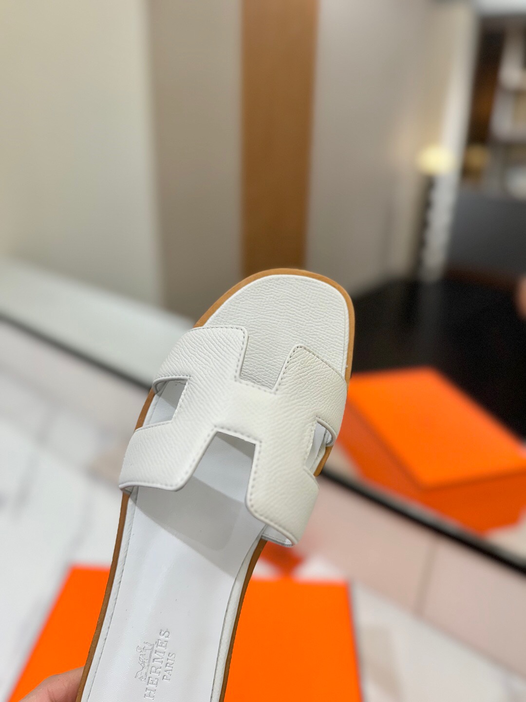 2025 Women Hermès White Leather Slippers