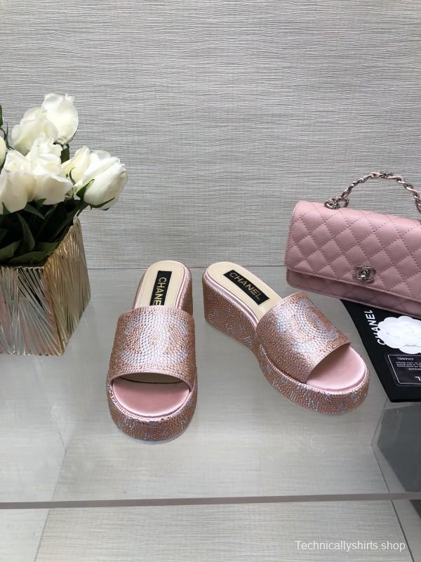 2025 Women Chanel Pink Leather Slippers LY00320