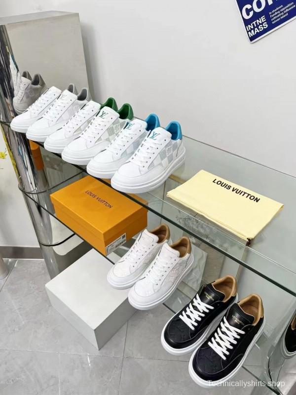 2024 Men Louis Vuitton White Grey Leather Sneakers MJ00330