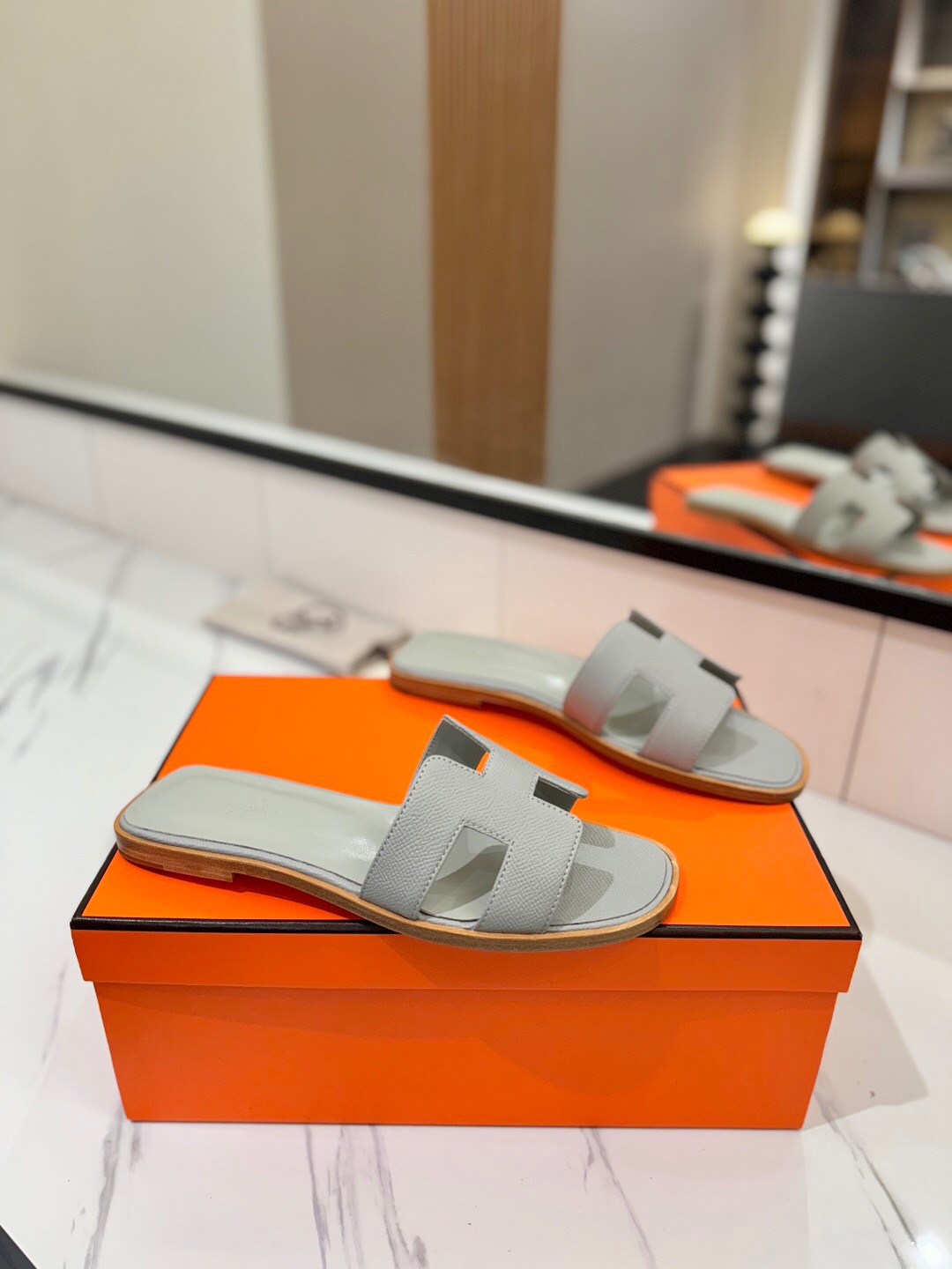2025 Women Hermès Light Grey Leather Slippers