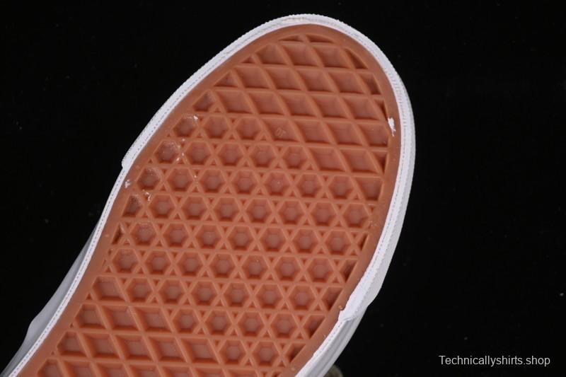 Vans Authentic 44 Slip-On Skate Shoes - VN000D5KESB