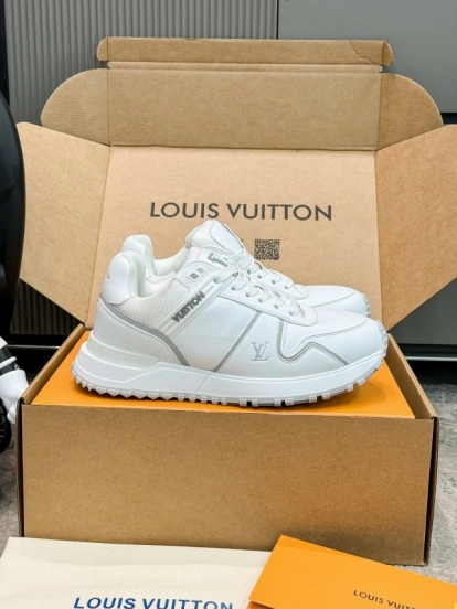 2025 Unisex Louis Vuitton White Leather Sneakers Run Away Maxi AS00390