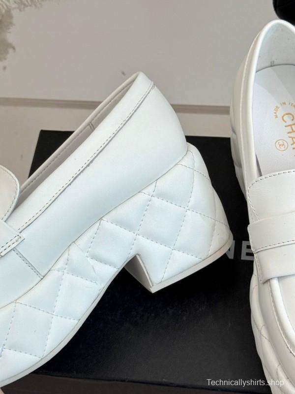 Chanel 25K Fall/Winter New Double C Platform Loafer Shoes with Waterproof Platform - KFY00320