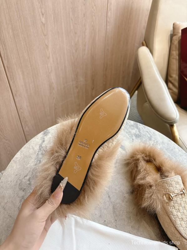 Gucci Fur Mule with Double G Pattern and Horsebit Detail - LY00340