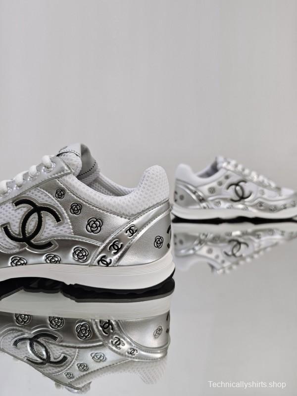 Chanel 2025 SS Limited Edition Silver Horn King 2nd Generation Unisex Sneakers - KFY00340