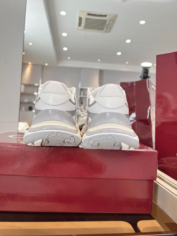 Gucci 2025 SS Collection 2.0 Sneakers with Retro-Futuristic Design - LY00460