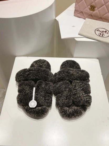 H Love Erjiu Full Wool Slippers with Slight Curly Wool Design - LY00270