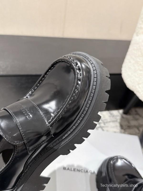Balenciaga 2025 SS Loafers with Retro Design and Lightweight TPU Sole - KFY00320