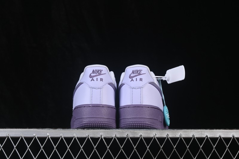 Nike Air Force 1 '07 Low Basketball Sneakers with Full-Length Air Cushion - IX5253-555