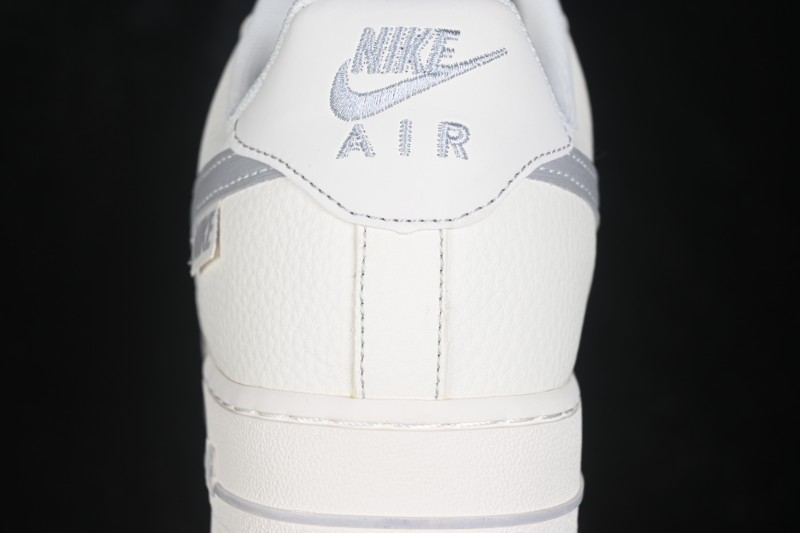 Nike Air Force 1 '07 Low Basketball Sneakers with Full-Length Air Cushion - DN9688-110