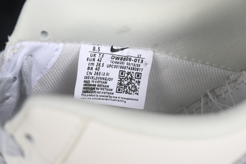 Nike Air Force 1 '07 Low Basketball Shoes with Full-Length Air Cushion - DW8806-013