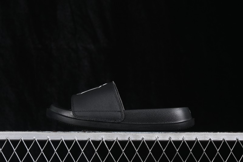 New Era MLB Chunky Mound Basic New York Yankees Summer Casual Slides - 3ALPCMM4N50BKS