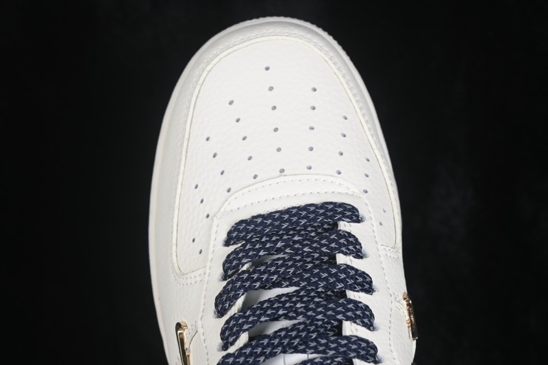 Nike Air Force 1 '07 Low Skateboarding Shoes with Full-Length Air Cushion - DN9688-127