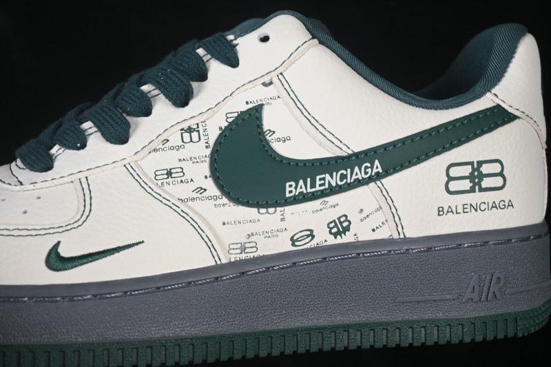 Nike Air Force 1'07 Low Basketball Shoes with Full-Length Air Cushion - KD1688-009