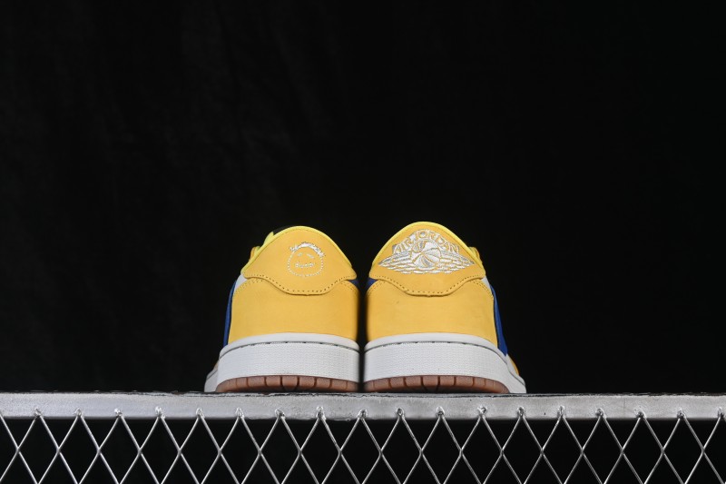 Nike Travis Scott x Air Jordan 1 Low Retro OG Sneakers with Reversed Swoosh Design - DZ4137-700