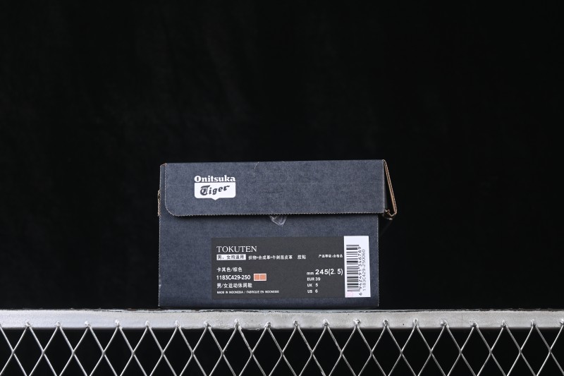 Onitsuka Tiger Tokuten Low-Top Casual Sneakers - 1183C429-250