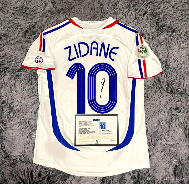 zidane 05/06 away signed