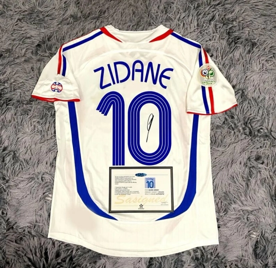 zidane 05/06 away signed