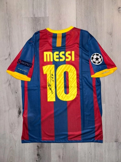 messi 10/11 ucl final signed