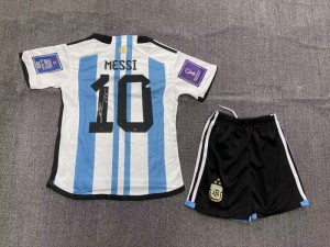 ARGENTINA KIDS LEO MESSI SIGNED SHIRT KIDS FULL KIT (16-28)